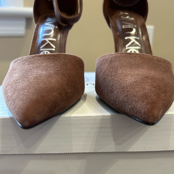 Calvin Klein Hilda Suede Stiletto 7.5 - Picture 4 of 16